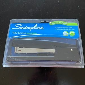 Swingline 747 Classic Desk Stapler